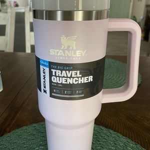 Stanley Travel Quencher 40 oz tumbler